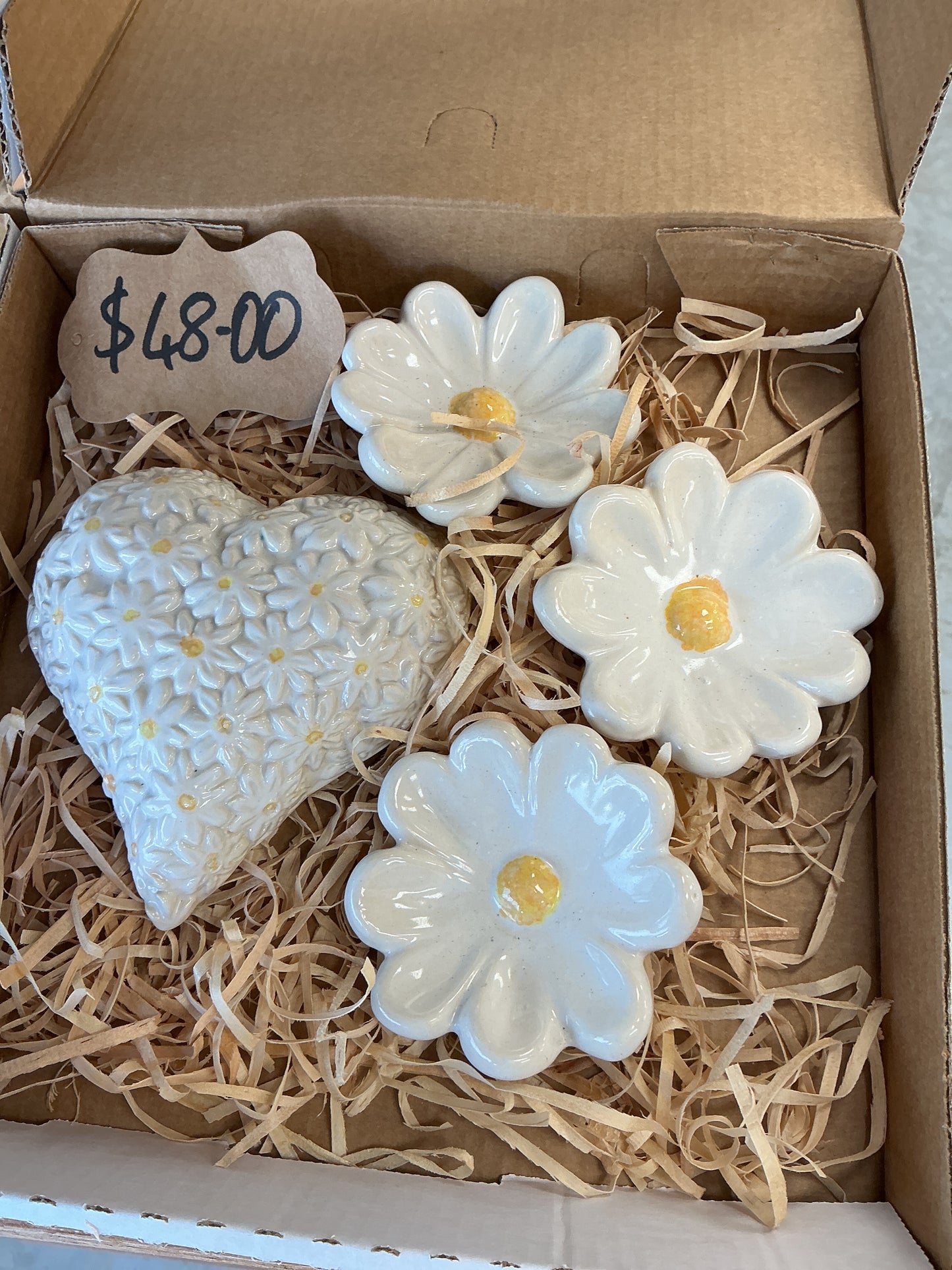 White Heart 3 Flowers A